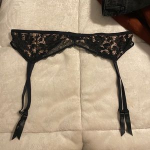Torrid garter belt